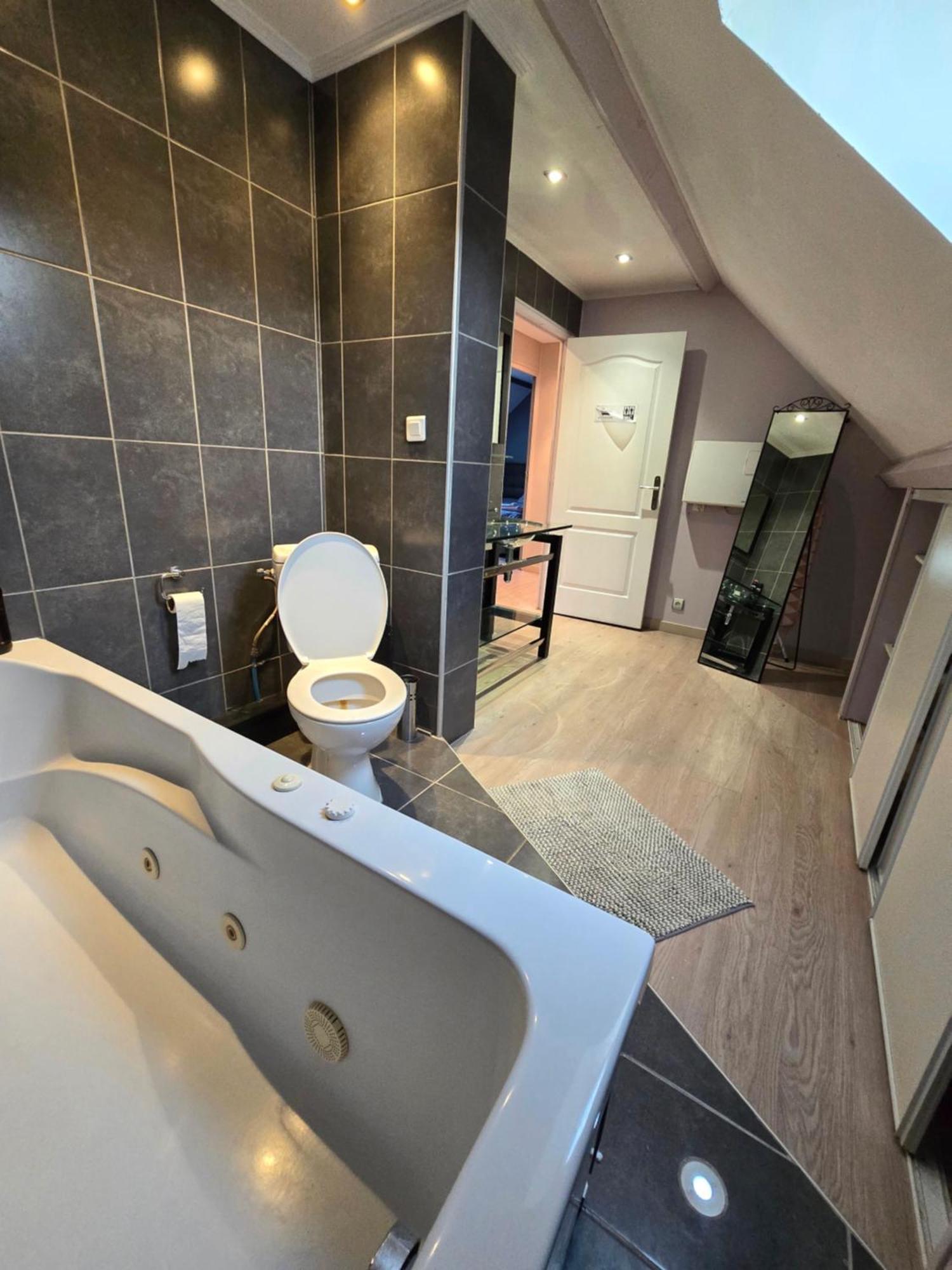 Chambre Privee A 10Min De Roissy Cdg, Au Calme, Parking Gratuit Le Mesnil-Amelot Eksteriør bilde